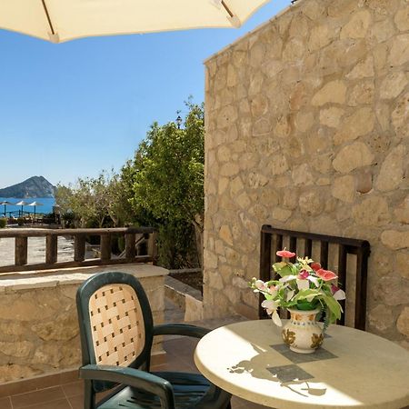 Harmony Hotel Keri Dış mekan fotoğraf