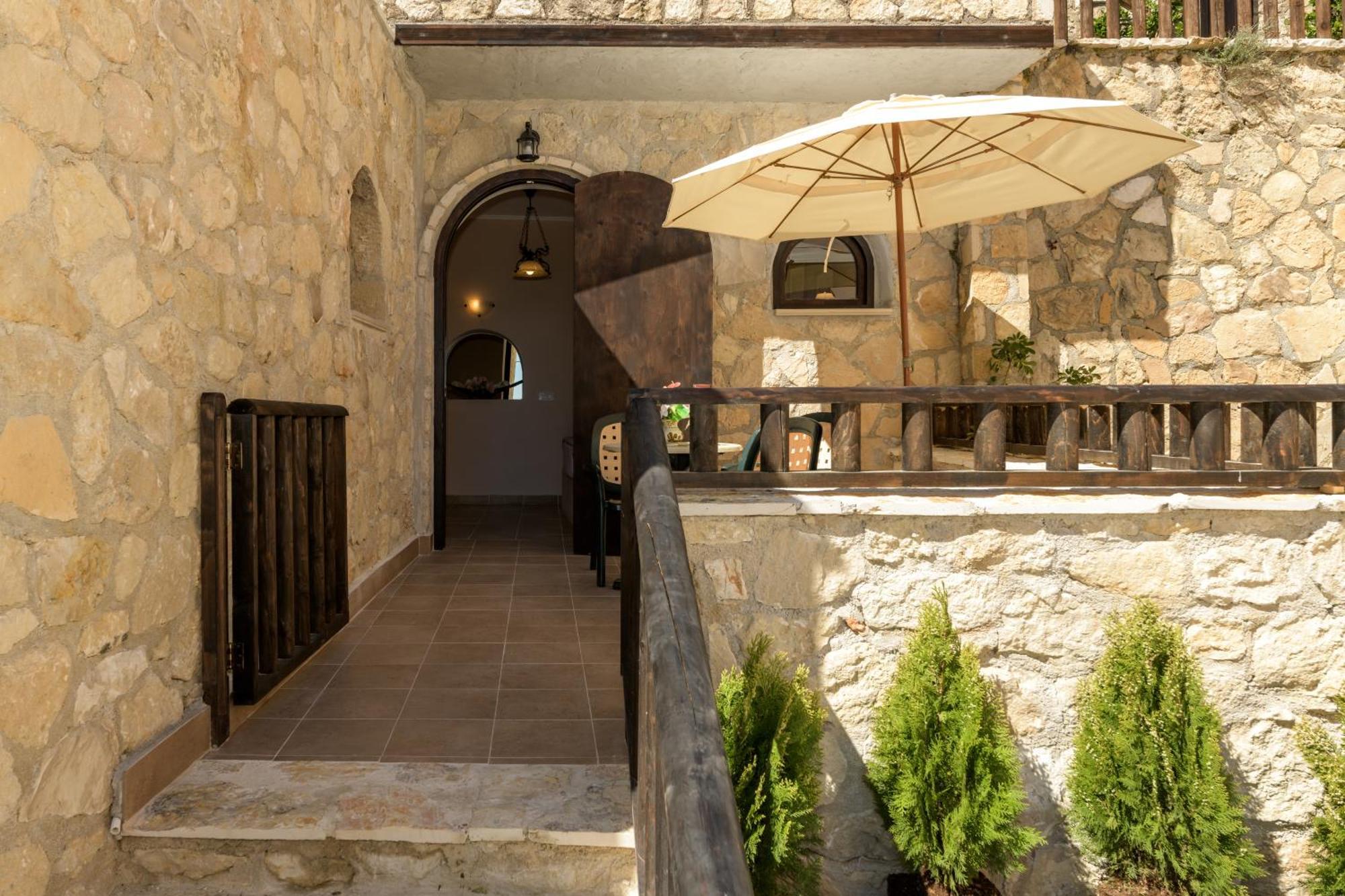 Harmony Hotel Keri Dış mekan fotoğraf