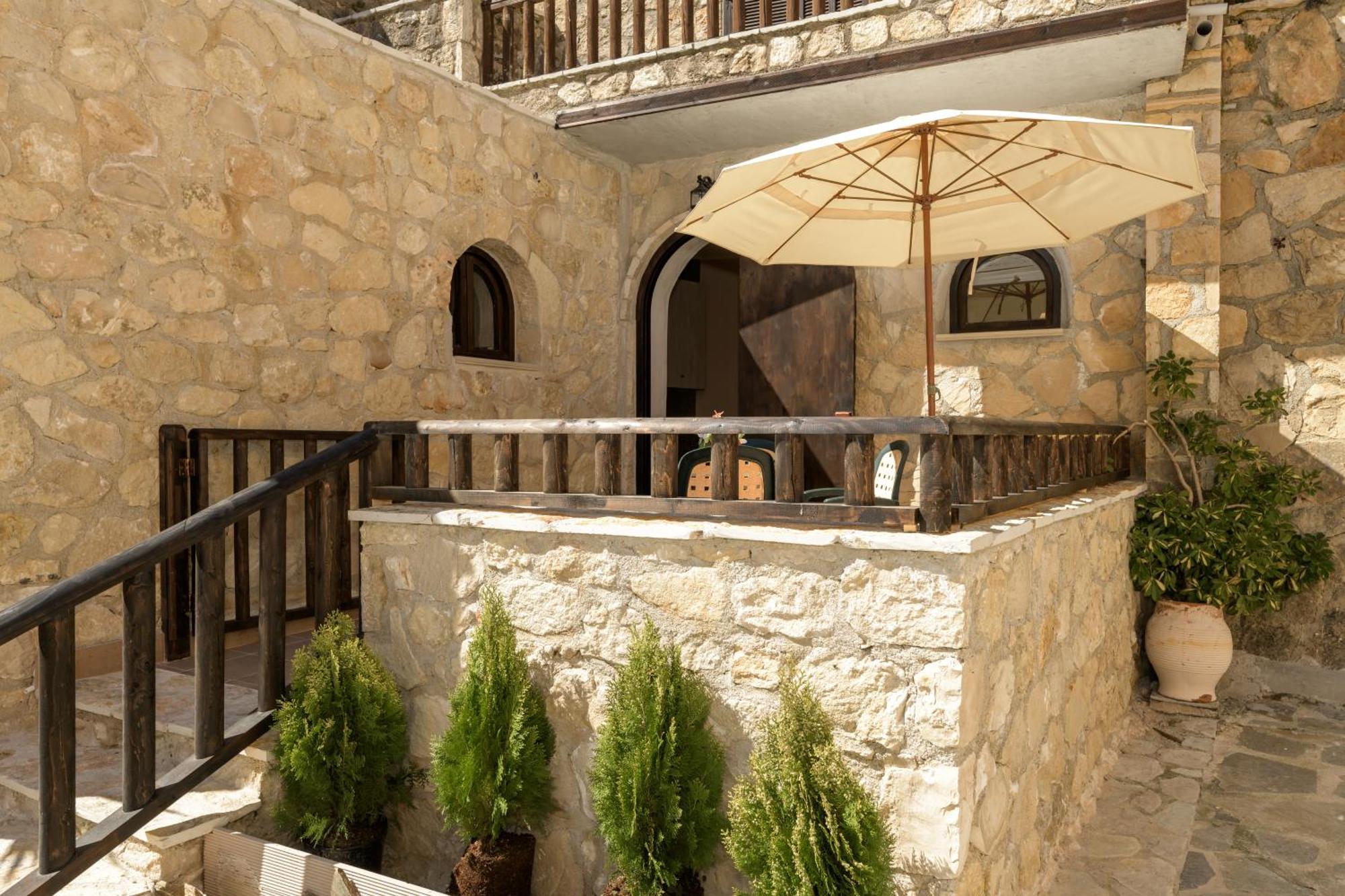 Harmony Hotel Keri Dış mekan fotoğraf